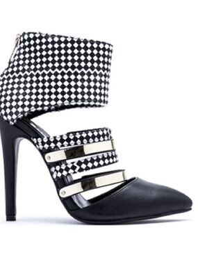 Machi Black and White Geometric Strappy High Heel Pumps Size 10